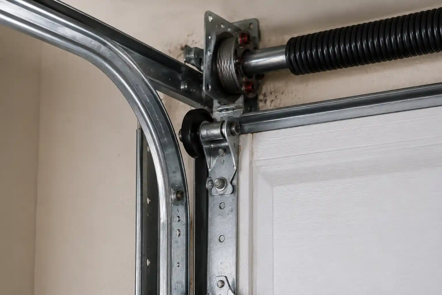 Damaged rollers and hinges