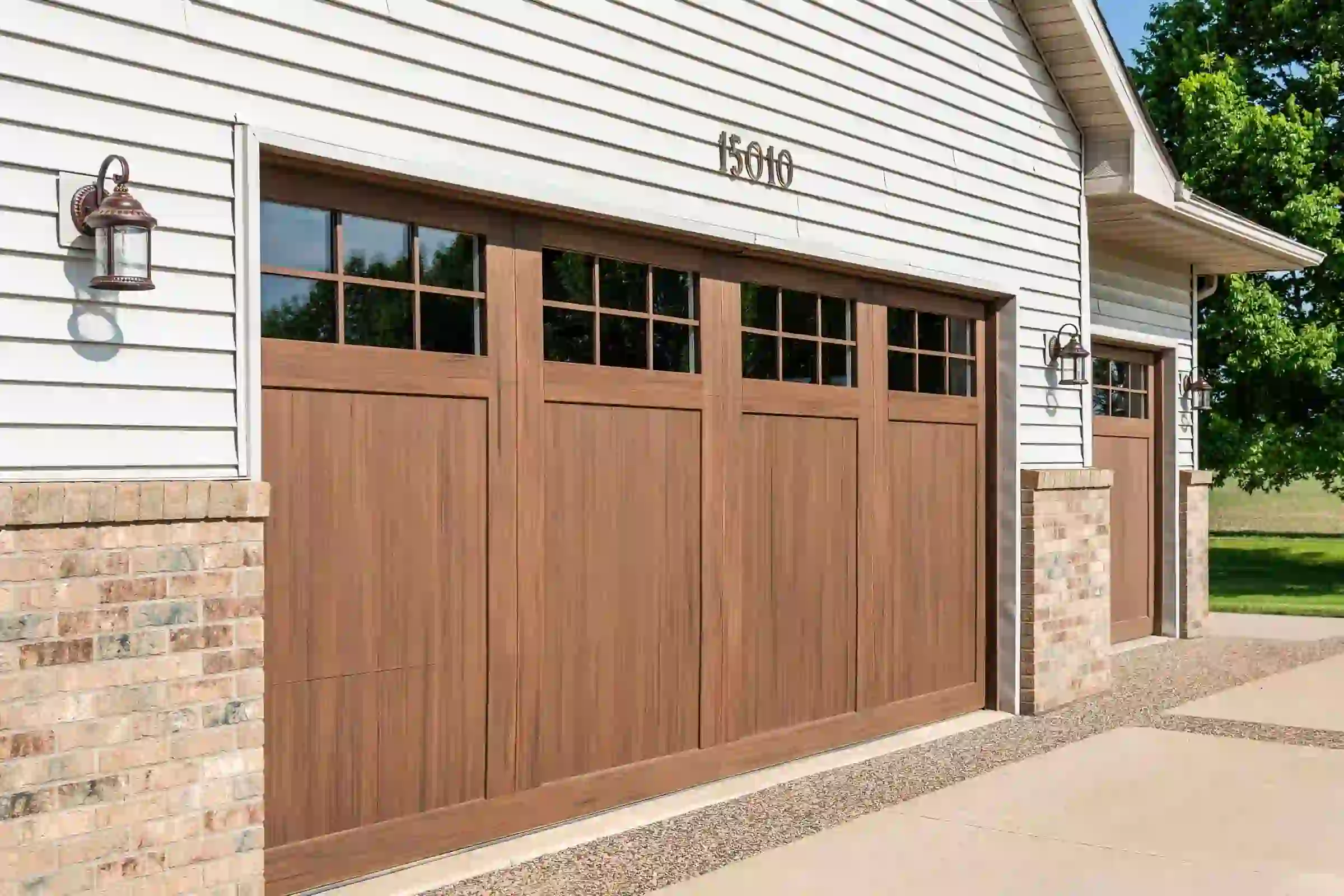 Composite garage doors in Dallas Fort Worth